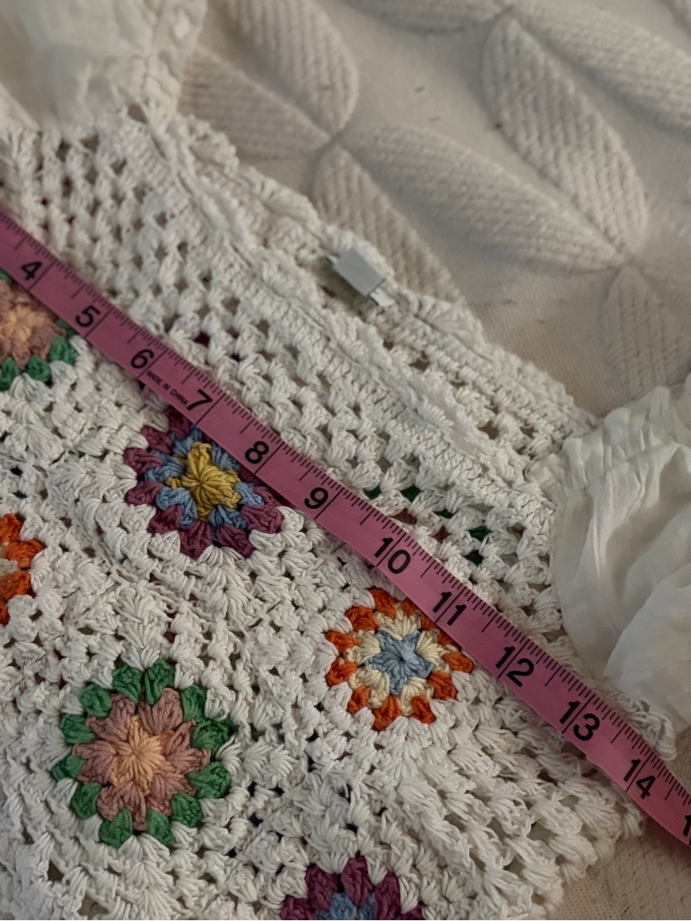 aerie white crop top with multicolor crochet bodice. size S. Summer perfection - Picture 7 of 9
